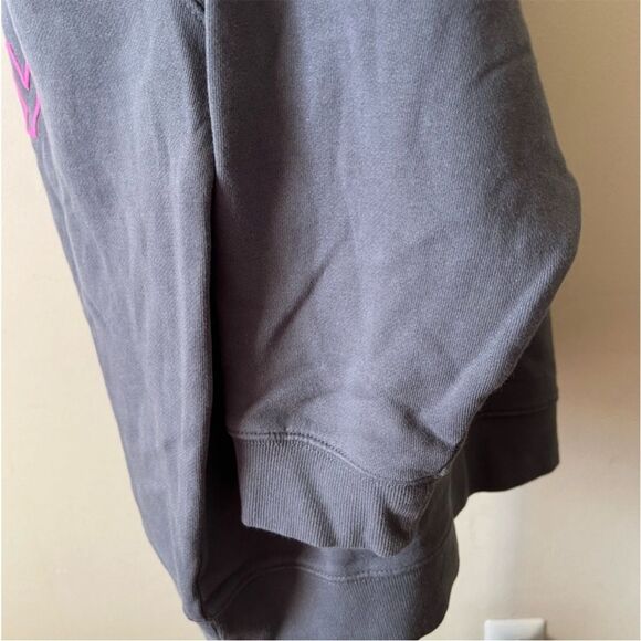 WILDFOX Drop Shoulder 100% Cotton Crewneck Graphic Sweater NWT - Size M - Picture 8 of 12